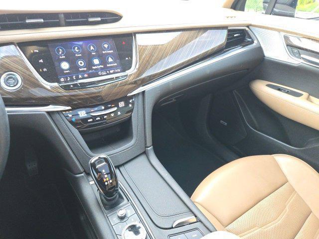 used 2022 Cadillac XT6 car, priced at $33,000