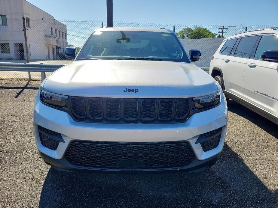 new 2024 Jeep Grand Cherokee car, priced at $45,362