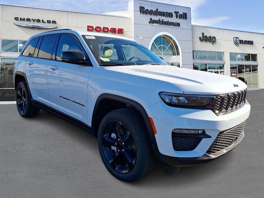 new 2025 Jeep Grand Cherokee car, priced at $51,500