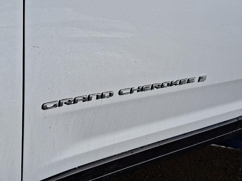 new 2025 Jeep Grand Cherokee car, priced at $41,140