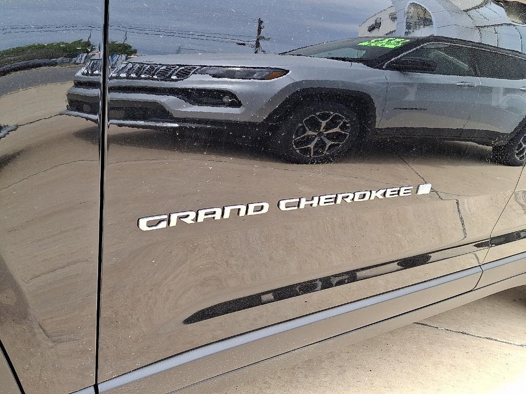 new 2025 Jeep Grand Cherokee car, priced at $53,891