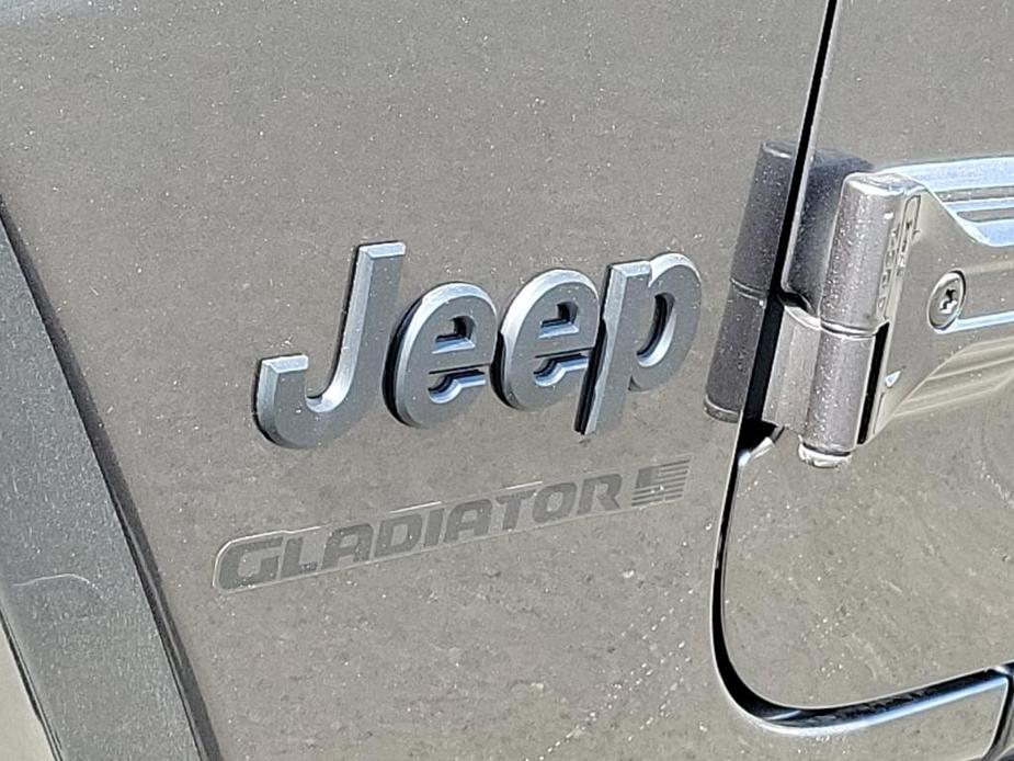 new 2024 Jeep Gladiator car, priced at $50,113