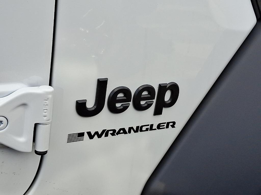 new 2025 Jeep Wrangler car, priced at $55,636