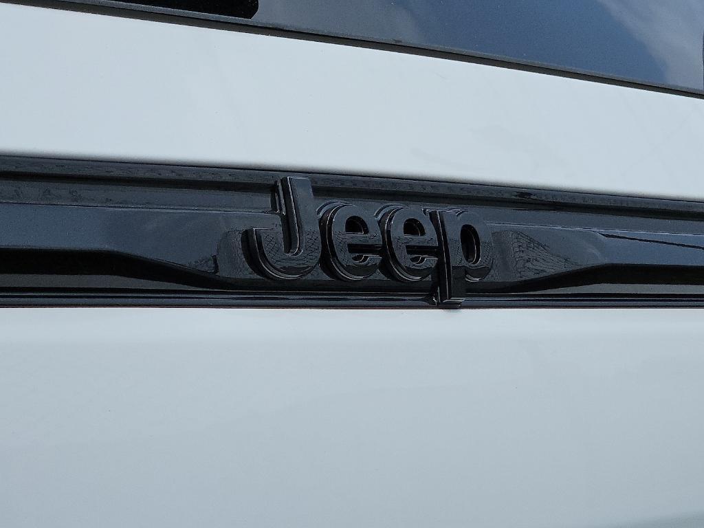 new 2025 Jeep Grand Cherokee car, priced at $42,941