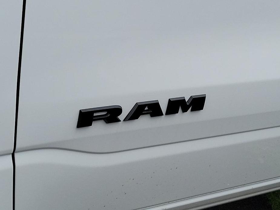 new 2025 Ram 1500 car, priced at $54,666