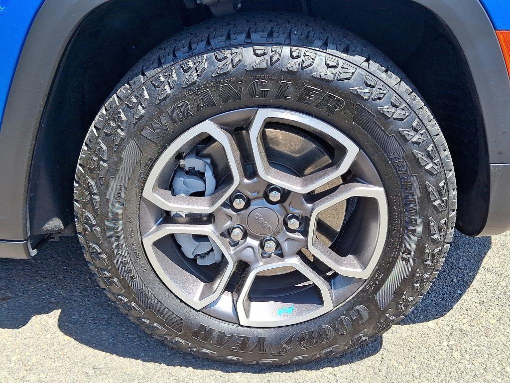 used 2022 Jeep Grand Cherokee 4xe car, priced at $39,000
