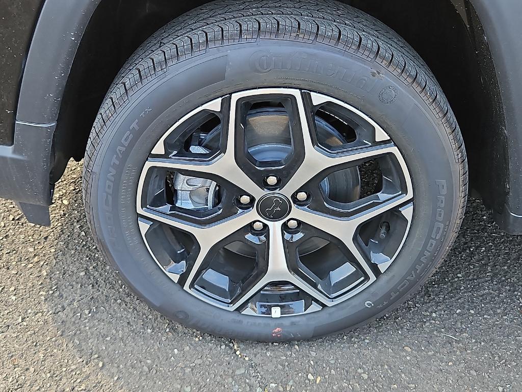 new 2025 Jeep Compass car, priced at $32,241