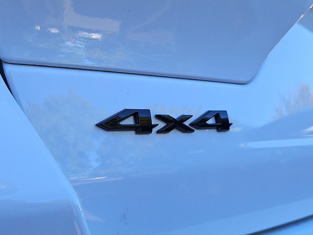 new 2025 Jeep Grand Cherokee car, priced at $42,196