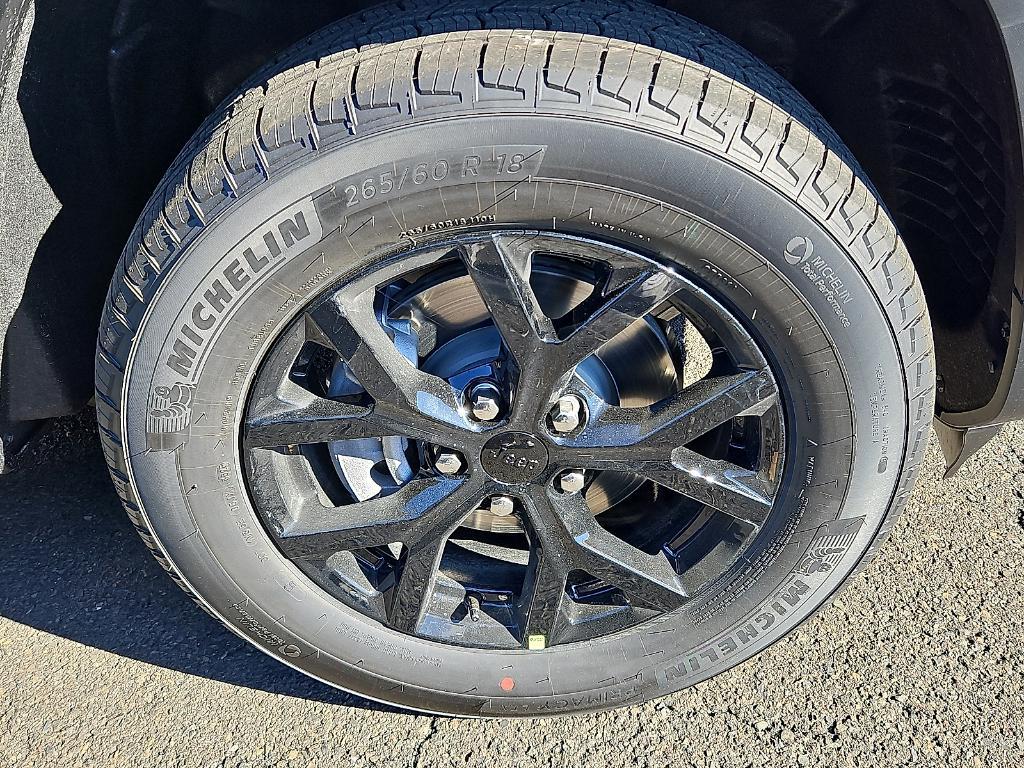 new 2025 Jeep Grand Cherokee car, priced at $42,791