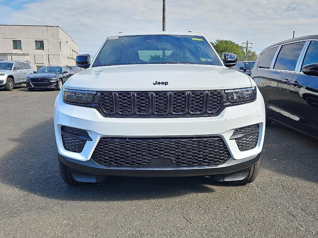 new 2025 Jeep Grand Cherokee car, priced at $42,941