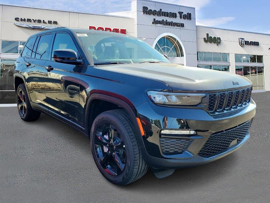 new 2025 Jeep Grand Cherokee car, priced at $52,095