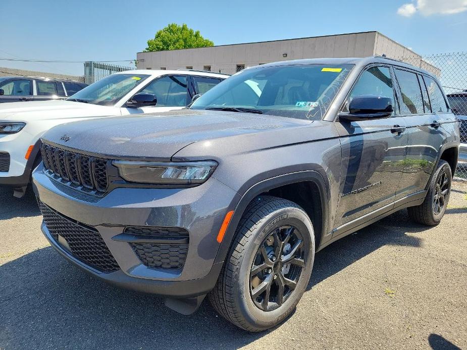 new 2024 Jeep Grand Cherokee car, priced at $45,862