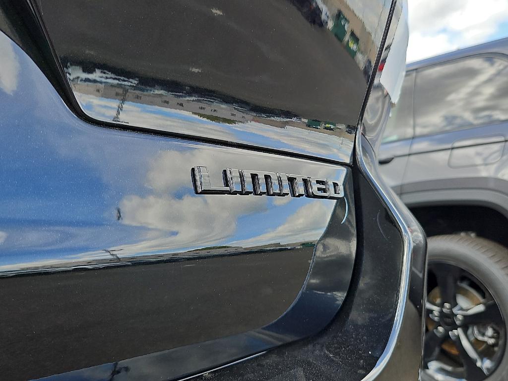 new 2025 Jeep Grand Cherokee L car, priced at $51,641