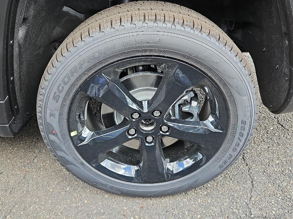 new 2025 Jeep Grand Cherokee L car, priced at $51,641