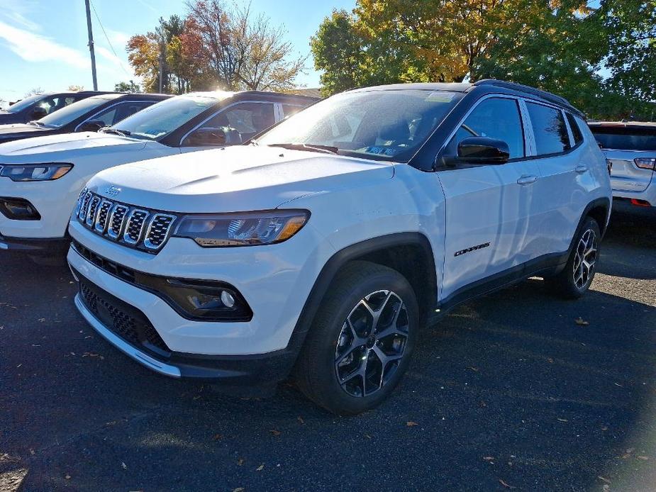 new 2025 Jeep Compass car, priced at $37,176