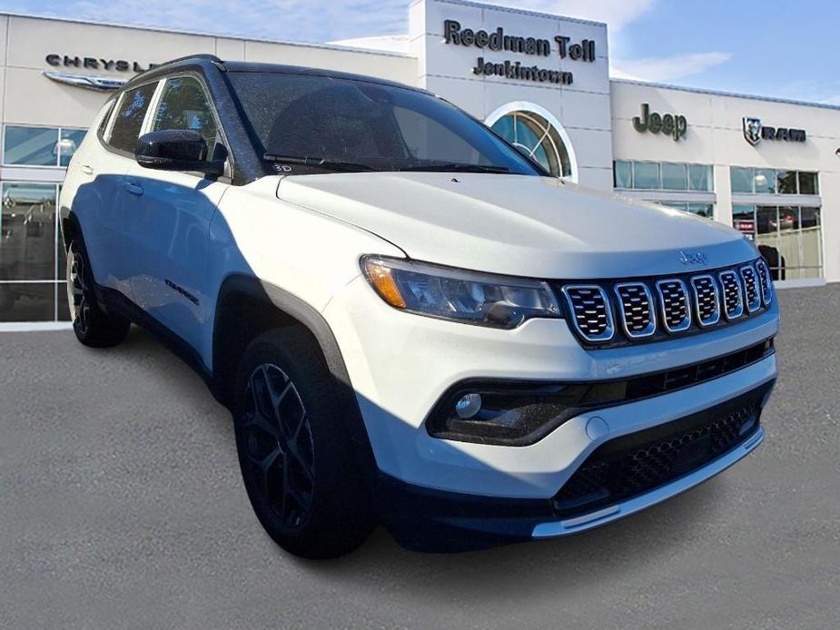 new 2025 Jeep Compass car, priced at $37,176