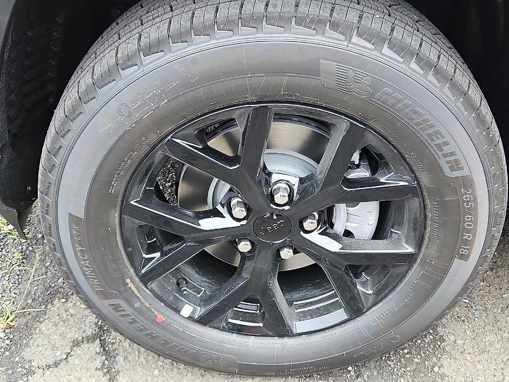 new 2025 Jeep Grand Cherokee car, priced at $43,536