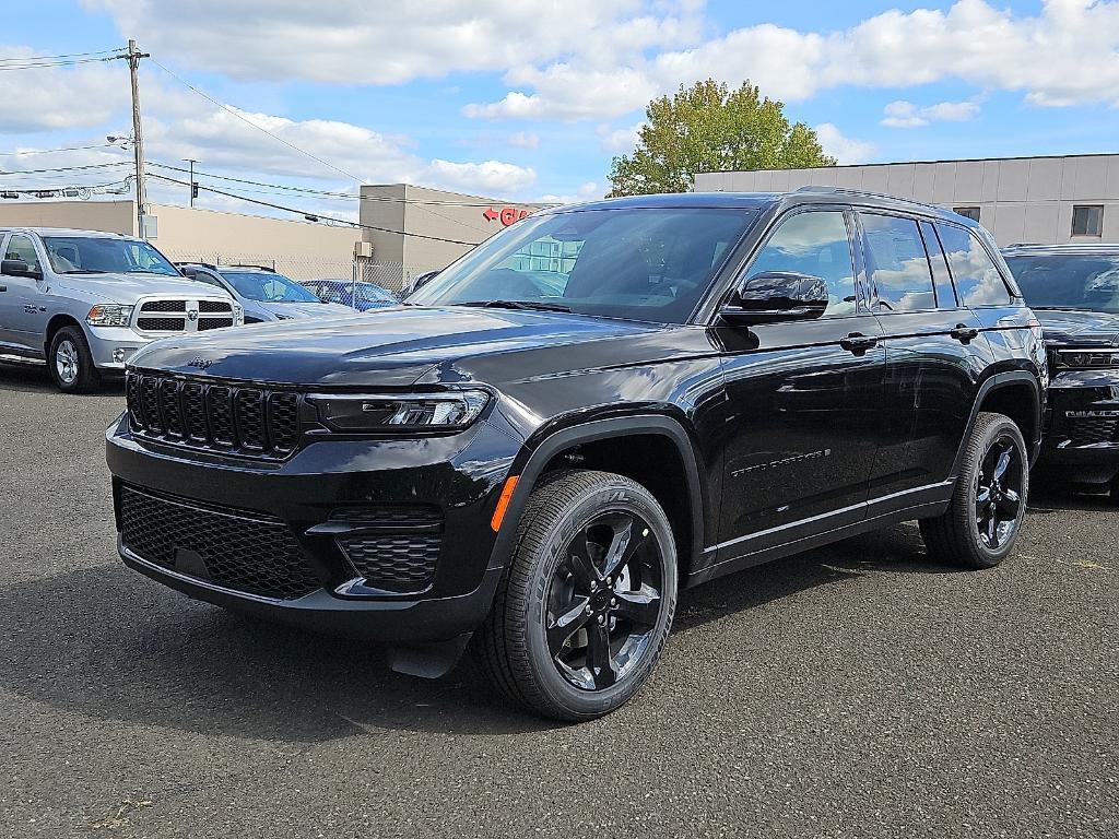 new 2025 Jeep Grand Cherokee car, priced at $44,436