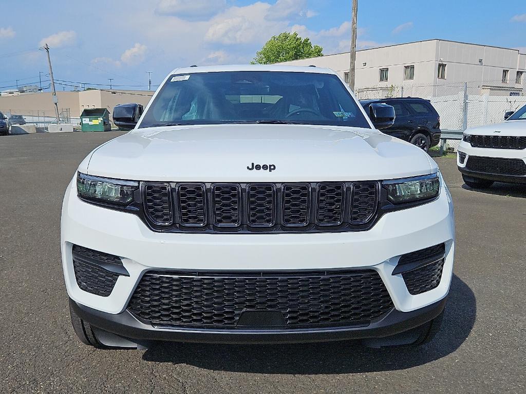 new 2025 Jeep Grand Cherokee car, priced at $44,586