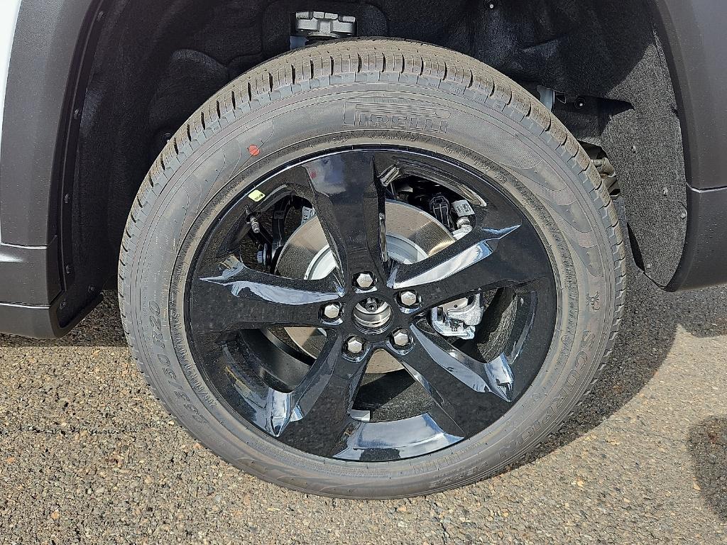 new 2025 Jeep Grand Cherokee car, priced at $48,201