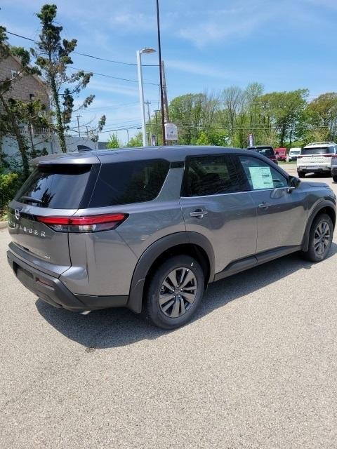 new 2024 Nissan Pathfinder car, priced at $40,000