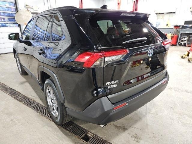 used 2023 Toyota Highlander car, priced at $39,995