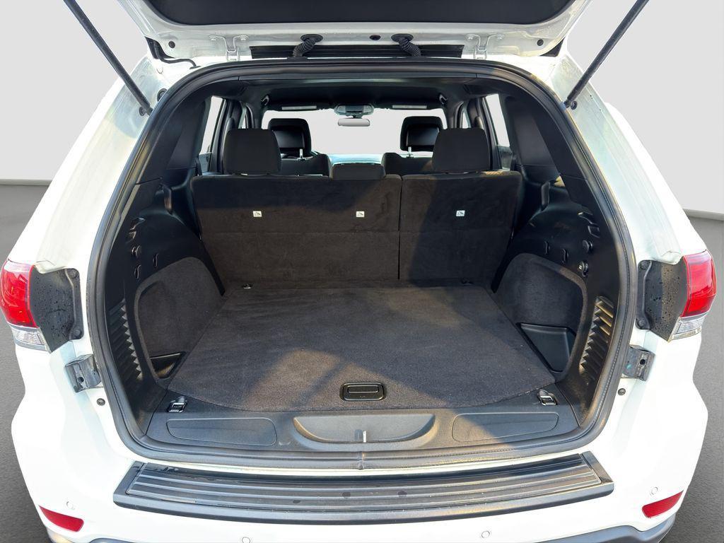 used 2020 Jeep Grand Cherokee car, priced at $19,395