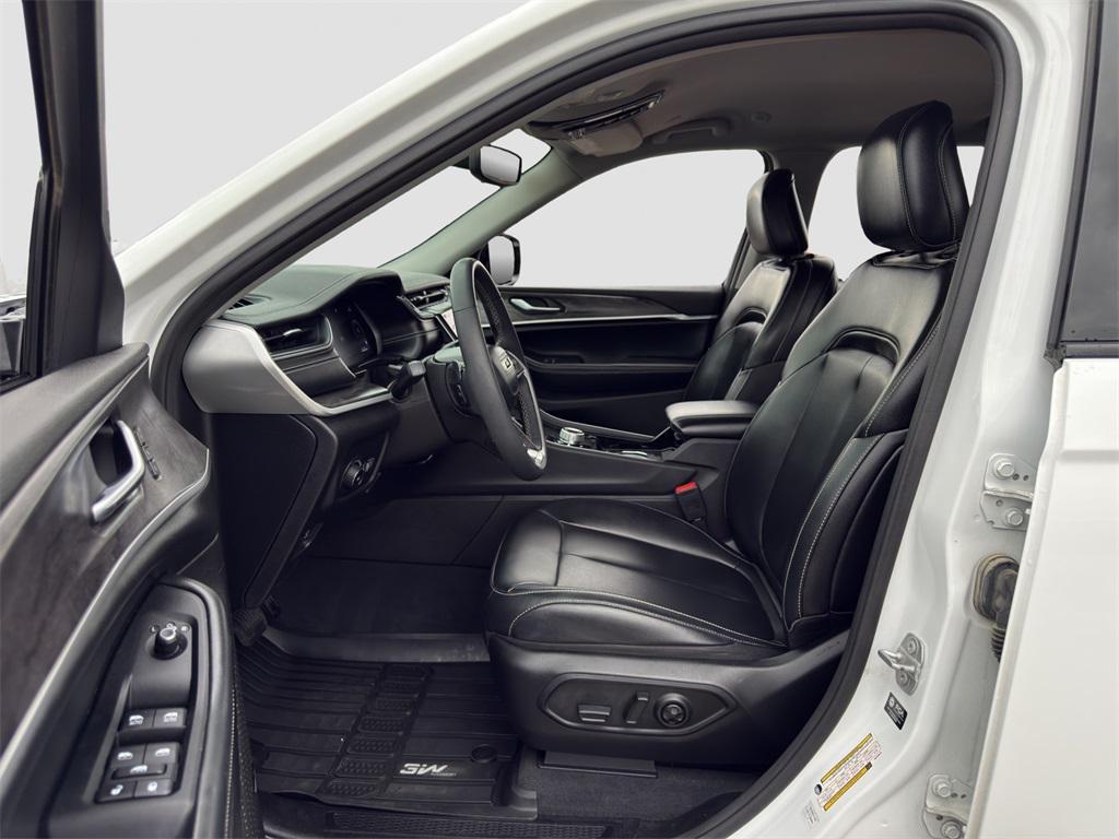 used 2023 Jeep Grand Cherokee L car, priced at $27,999