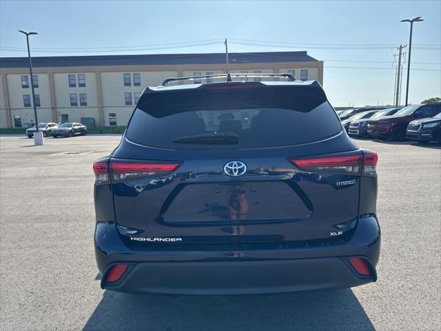 used 2022 Toyota Highlander Hybrid car, priced at $33,995