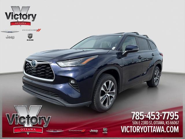 used 2022 Toyota Highlander Hybrid car, priced at $31,988
