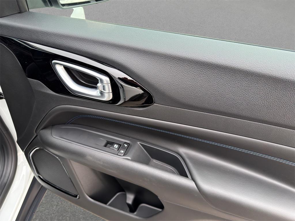 new 2026 Jeep Compass car, priced at $32,330