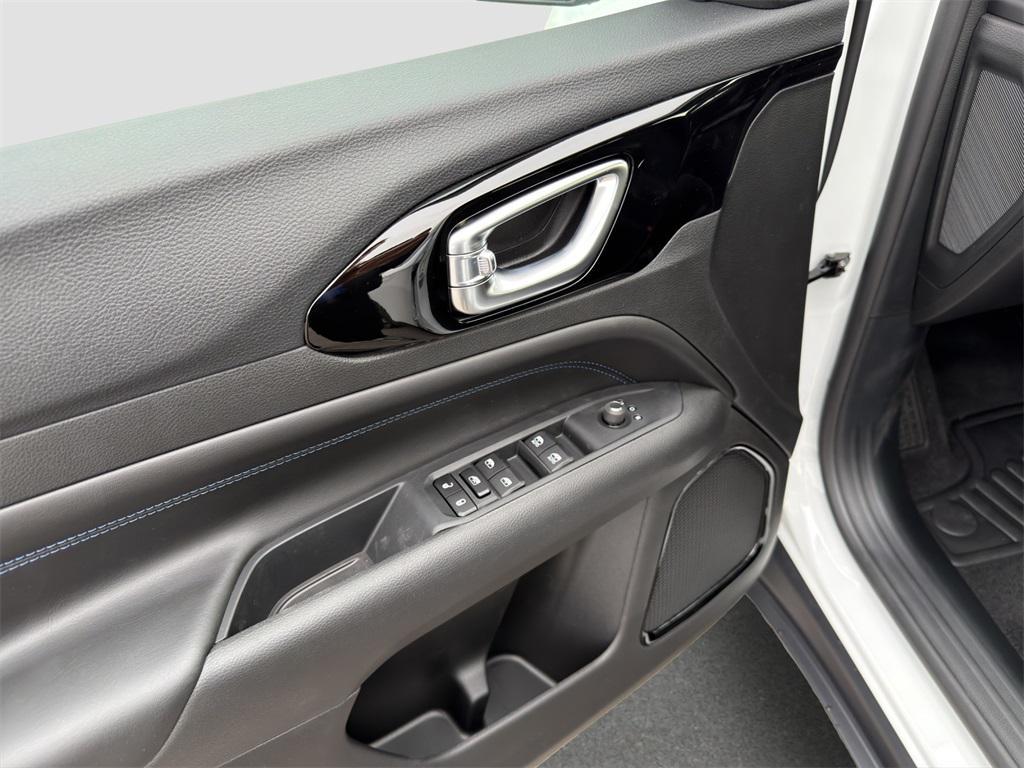 new 2026 Jeep Compass car, priced at $32,330