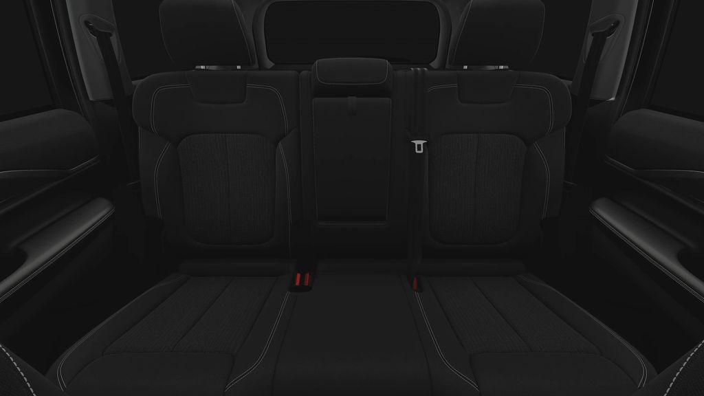 new 2025 Jeep Grand Cherokee car, priced at $41,920