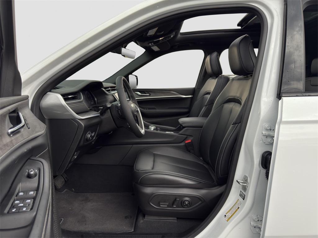 new 2025 Jeep Grand Cherokee L car, priced at $44,488