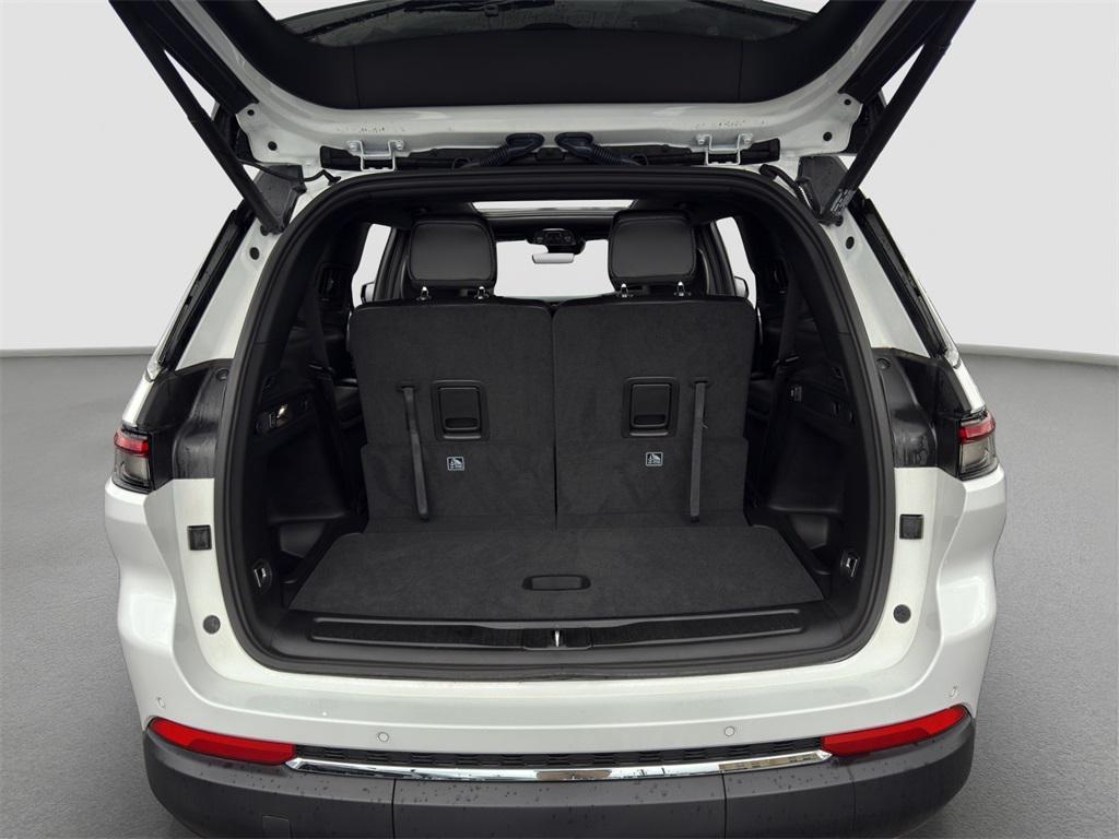 new 2025 Jeep Grand Cherokee L car, priced at $44,488