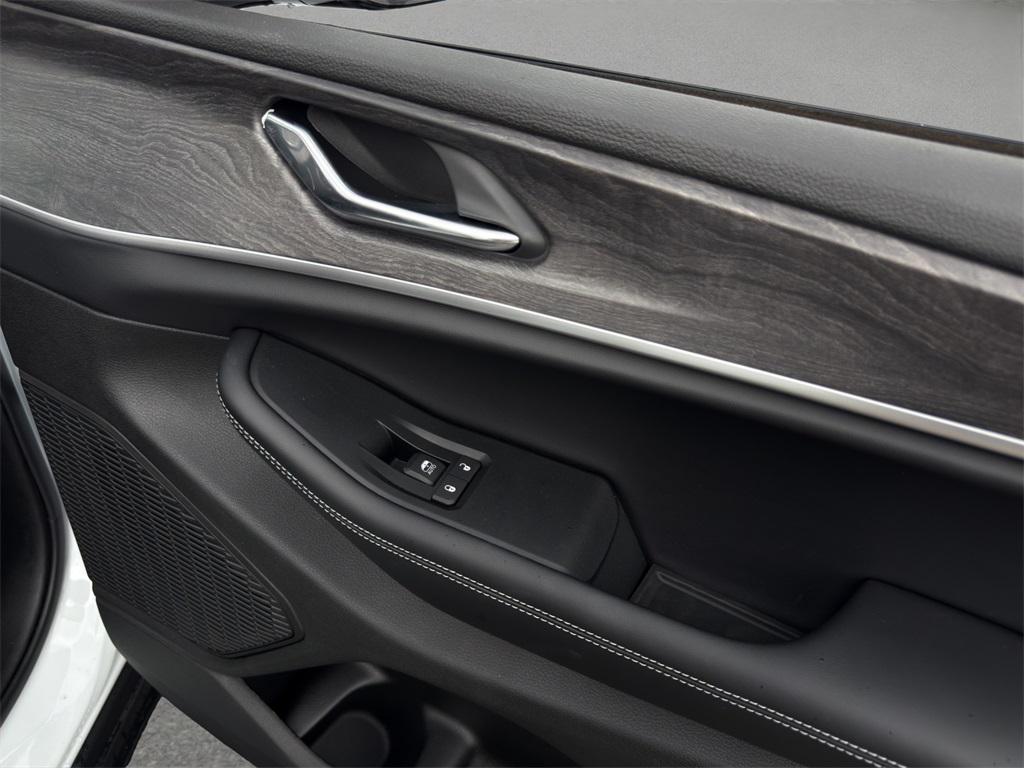 new 2025 Jeep Grand Cherokee L car, priced at $44,488