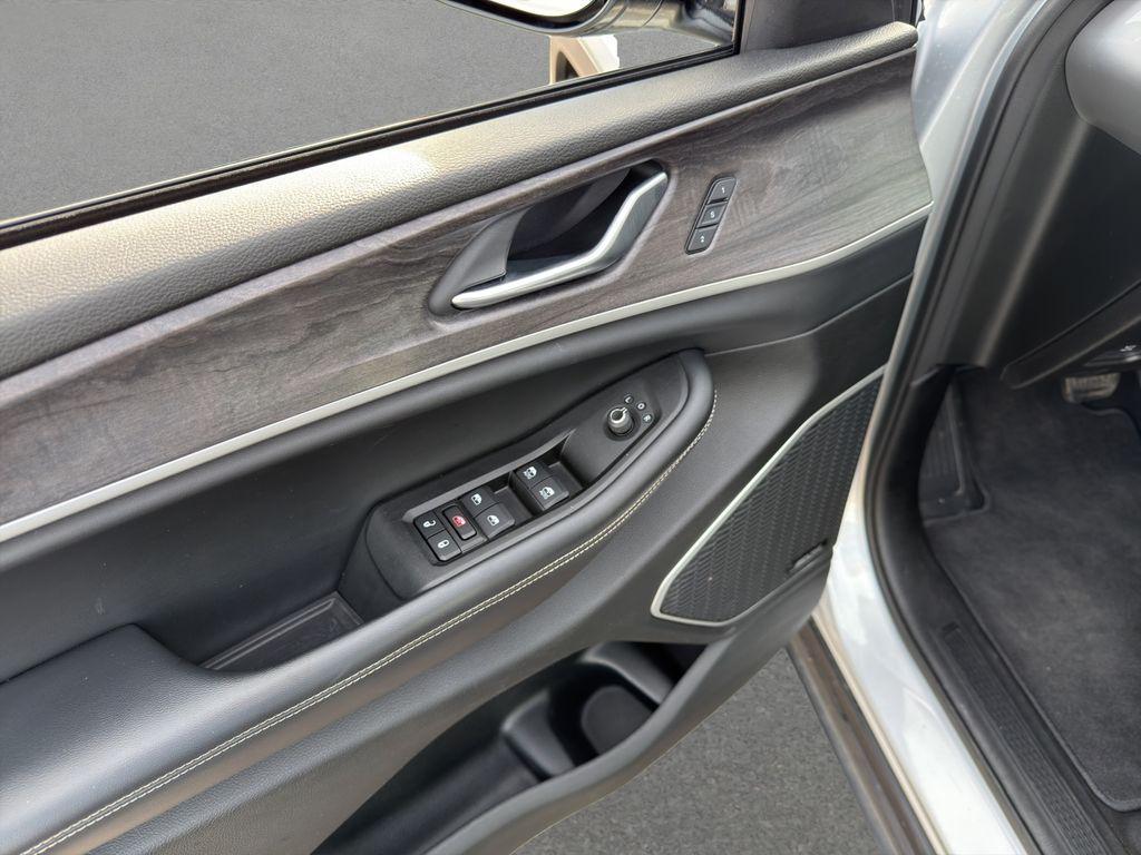 used 2021 Jeep Grand Cherokee L car, priced at $25,999