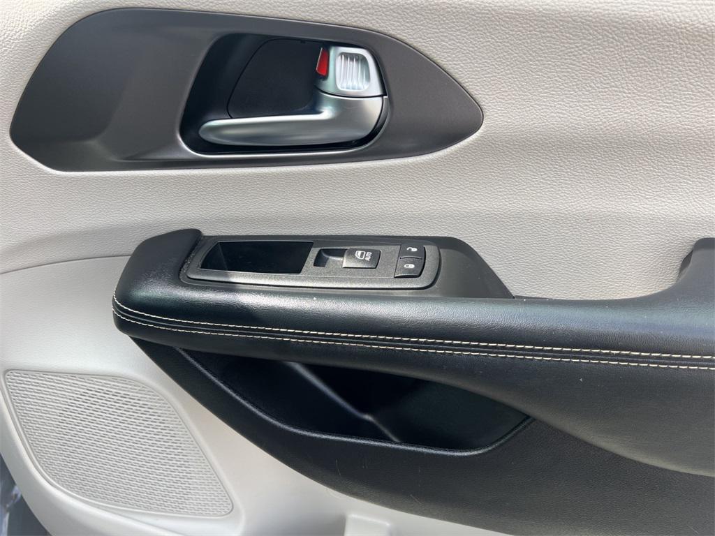 used 2022 Chrysler Pacifica car, priced at $21,888