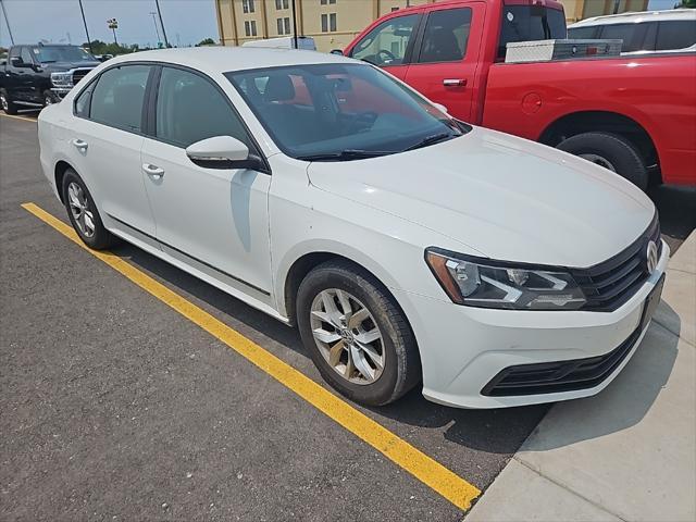 used 2017 Volkswagen Passat car