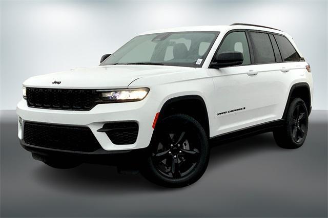 new 2025 Jeep Grand Cherokee car, priced at $40,978