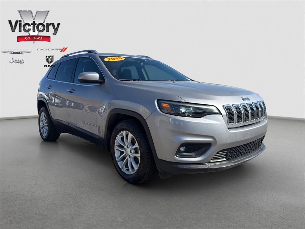 used 2019 Jeep Cherokee car, priced at $15,717
