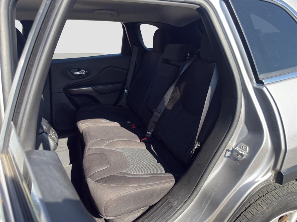 used 2019 Jeep Cherokee car, priced at $15,717