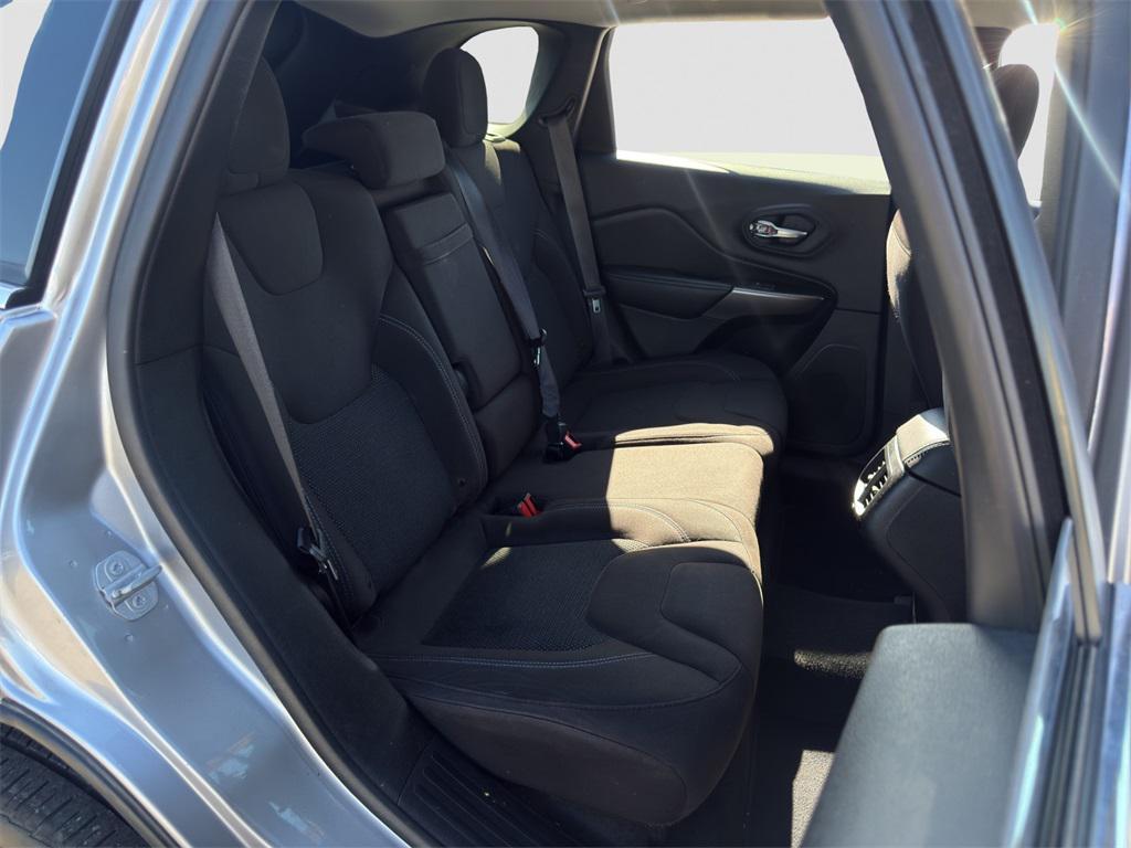 used 2019 Jeep Cherokee car, priced at $15,717