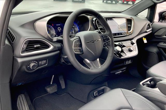 new 2025 Chrysler Voyager car, priced at $40,588