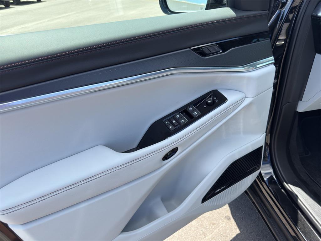 new 2025 Jeep Wagoneer S car, priced at $53,907