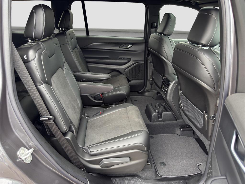 new 2025 Jeep Grand Cherokee L car, priced at $44,441