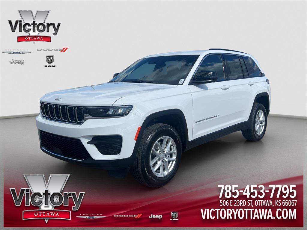 new 2025 Jeep Grand Cherokee car, priced at $40,325