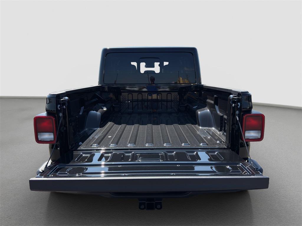 new 2025 Jeep Gladiator car, priced at $45,738