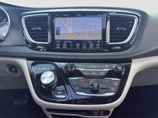 used 2020 Chrysler Pacifica car, priced at $19,397