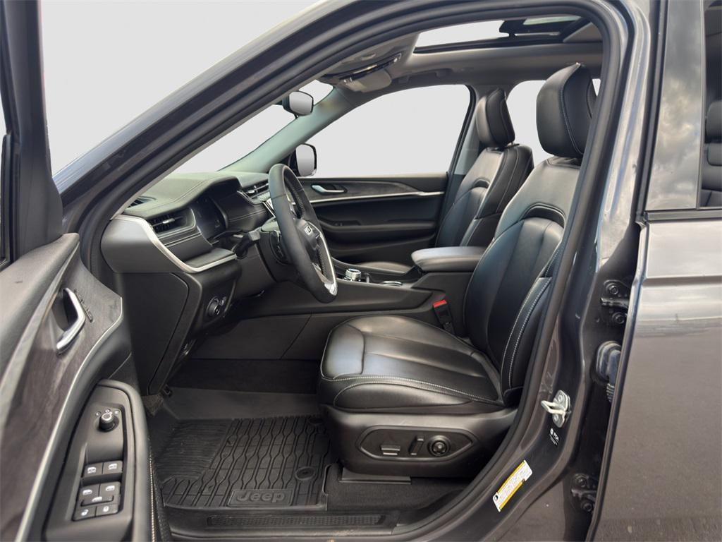 used 2024 Jeep Grand Cherokee L car, priced at $37,988
